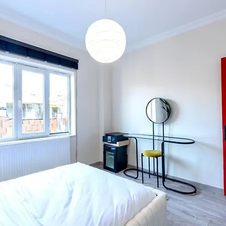 Contemporary Comfort In Taksim Апартаменты