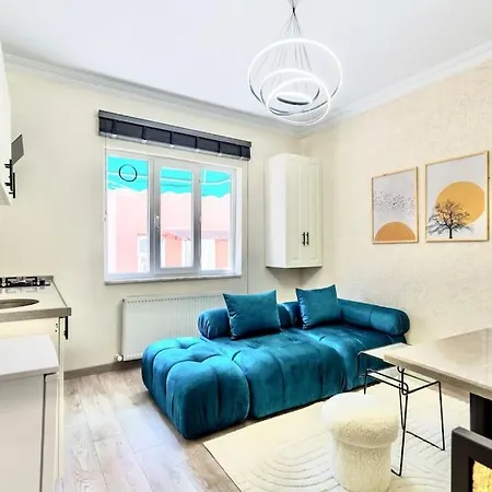 Contemporary Comfort In Taksim Апартаменты *